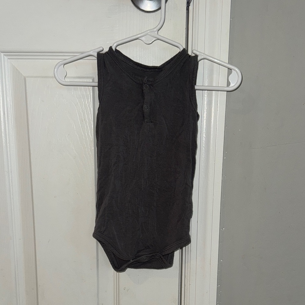Kyte BABY Charcoal Sleeveless Bodysuit